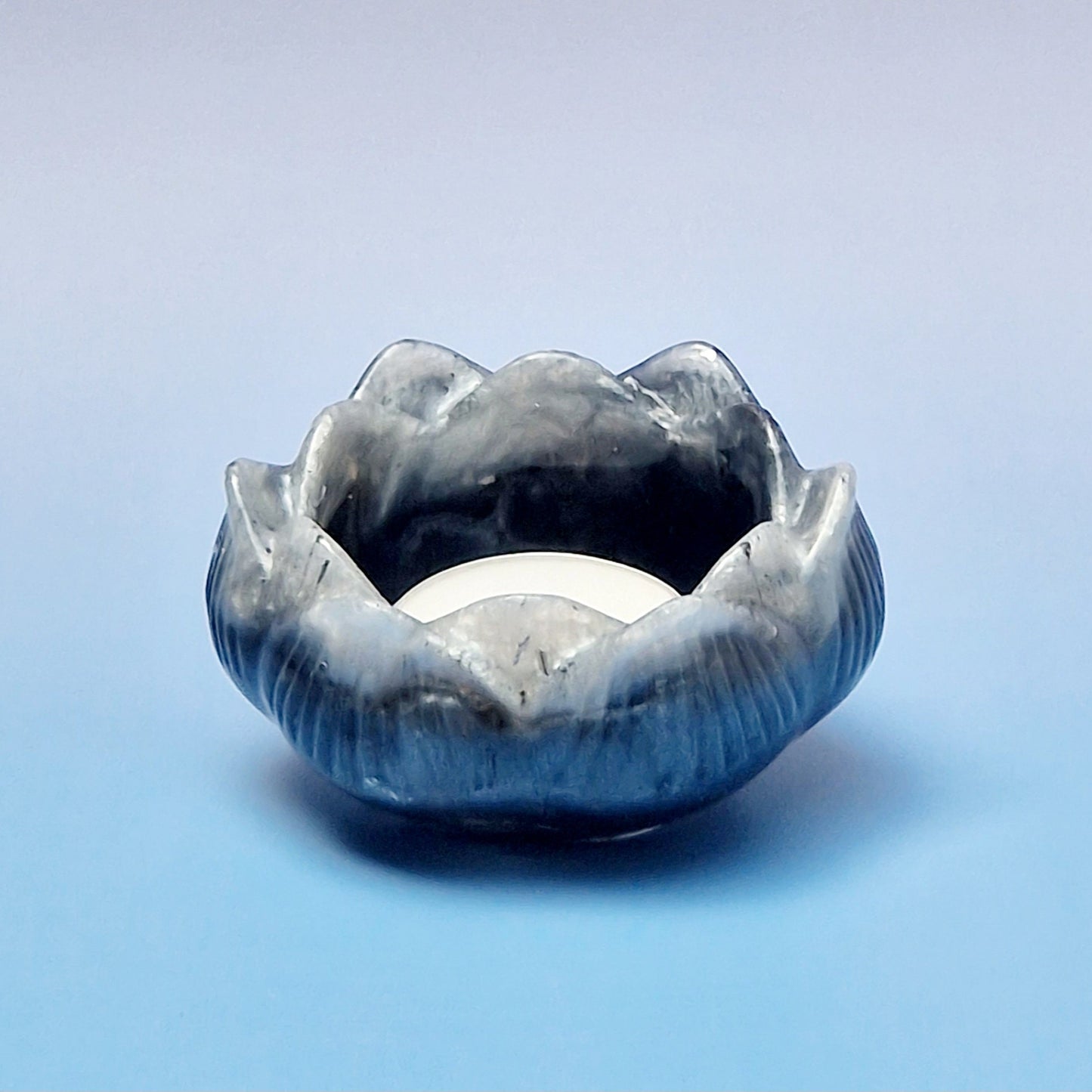 Suporte de Vela Flor Marmorizada em Resina – Preto e Cinza