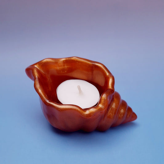 Búzio Porta-Vela em Resina Dourada