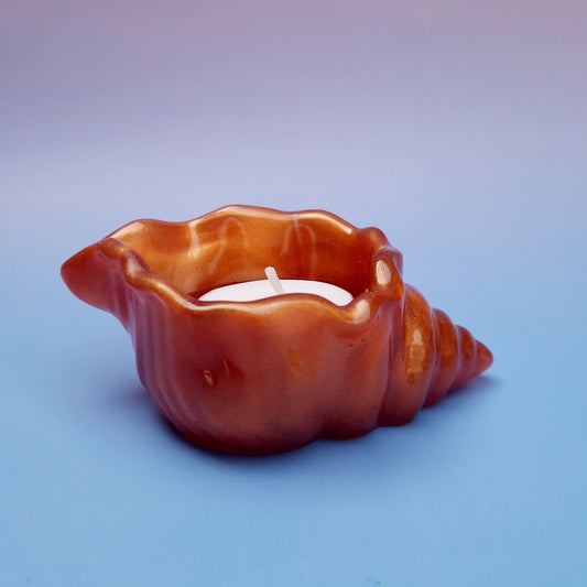 Búzio Porta-Vela em Resina Dourada