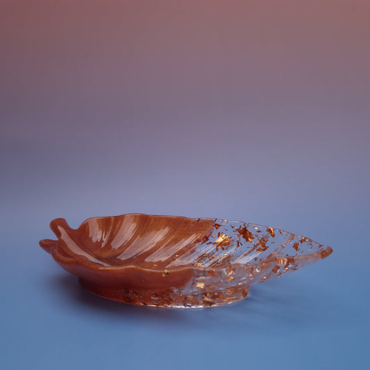 Folha Decorativa em Resina — Cobre & Transparente com Folhas Douradas