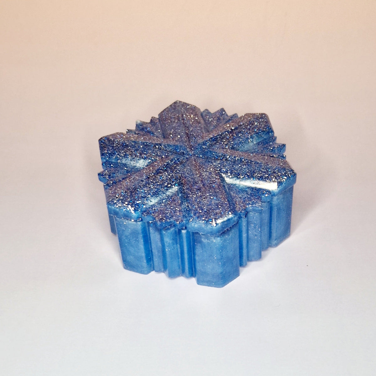 Caixa Decorativa “Floco de Neve” – Ø 10 × 4,5 cm