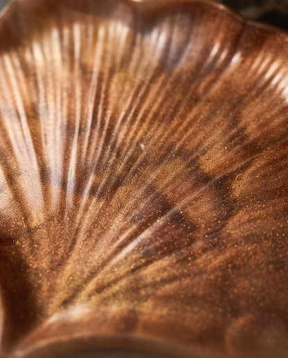 Ginkgo Âmbar Dourado – Prato Decorativo em Resina Epóxi